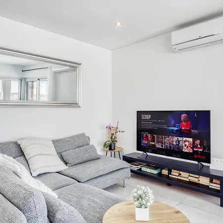 Ocean Chic By The Apartamento *