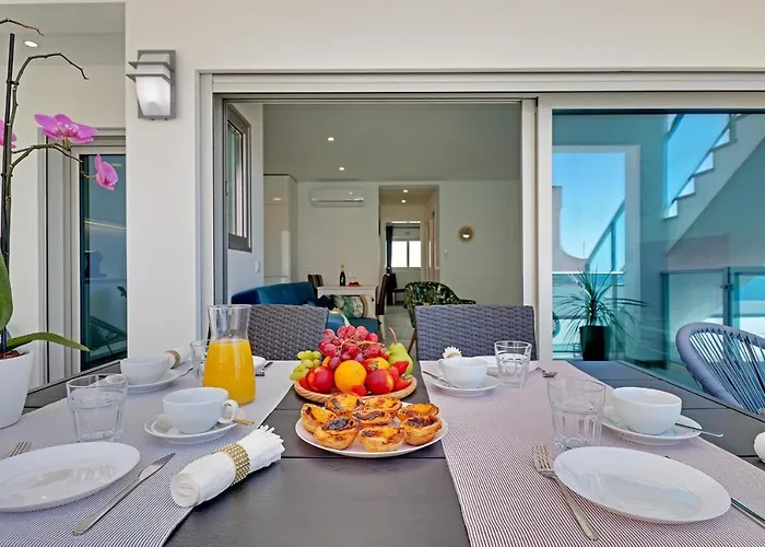Ocean Chic By The Apartament *
