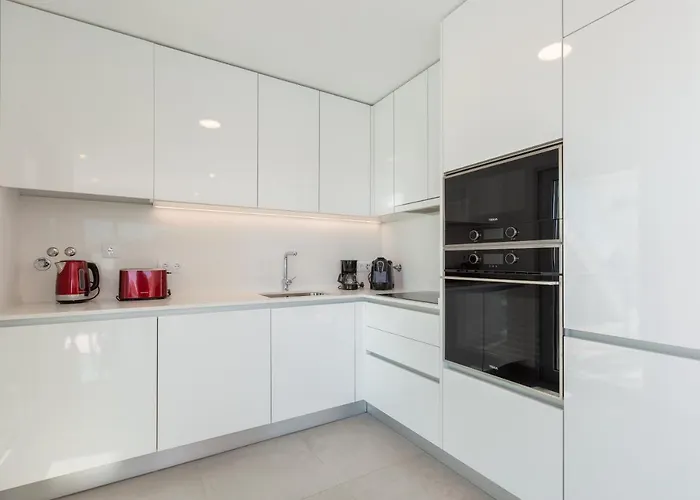 Ocean Chic By The Apartament