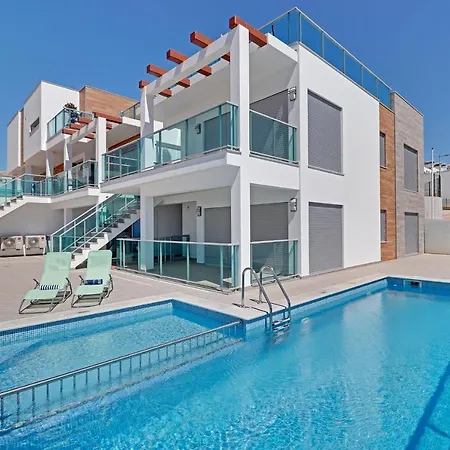 Ocean Chic By The Appartamento Albufeira