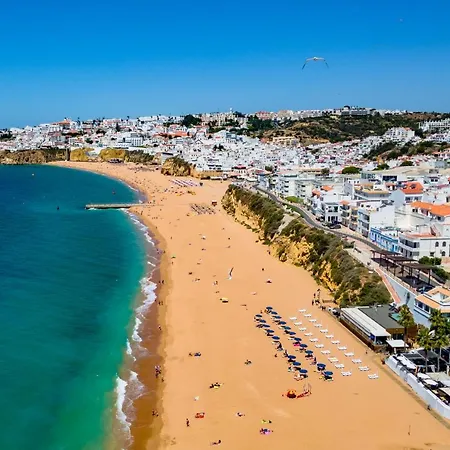 Ocean Chic By The Appartamento Albufeira