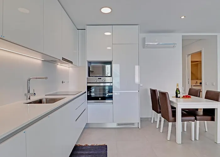 Ocean Chic By The Apartamento *